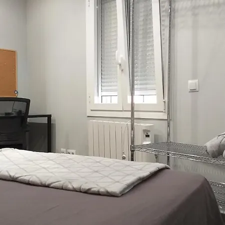 Amplio Apartamento En Lleida 아파트 레이다